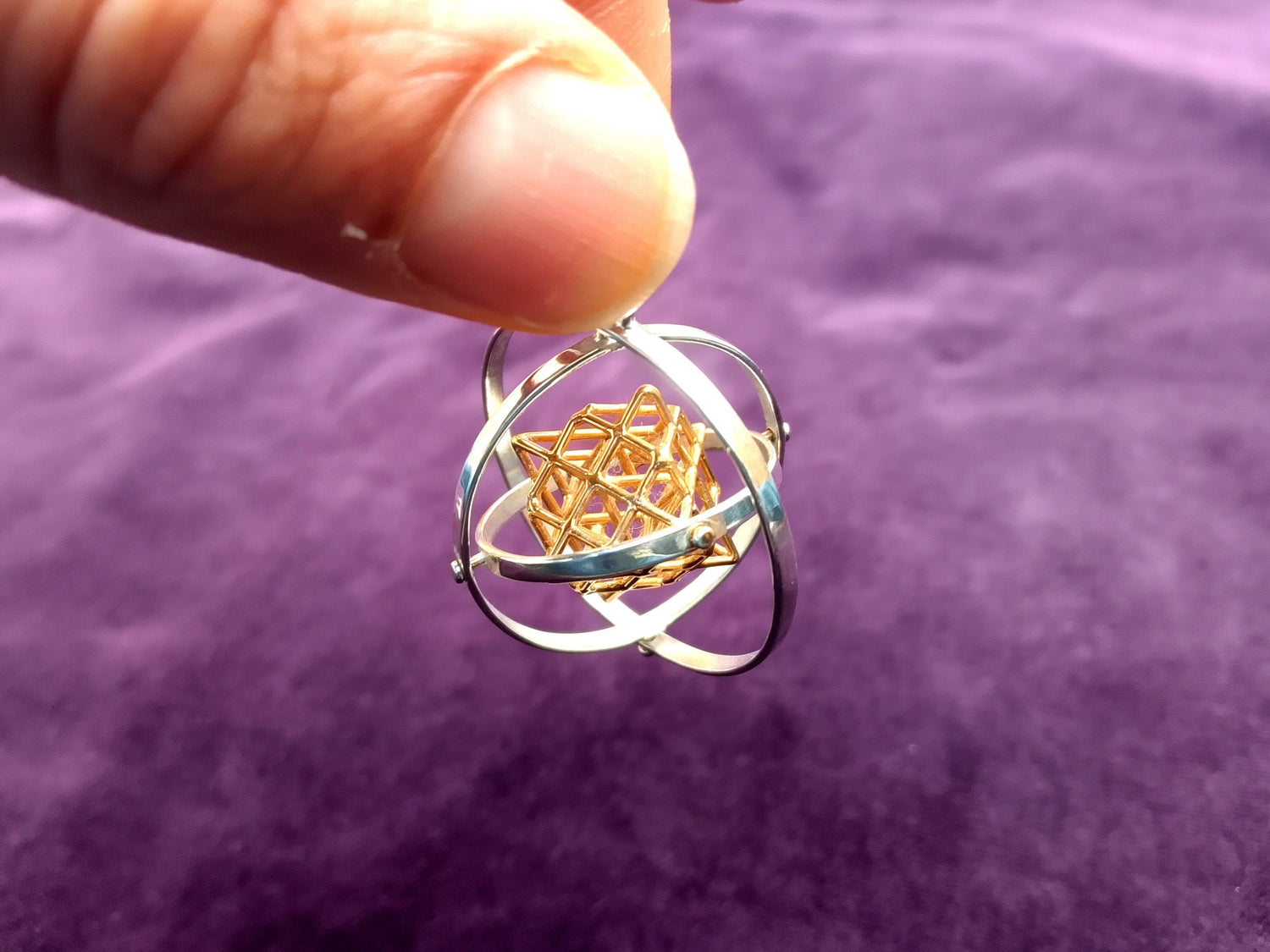 3D Spinning Star pendants