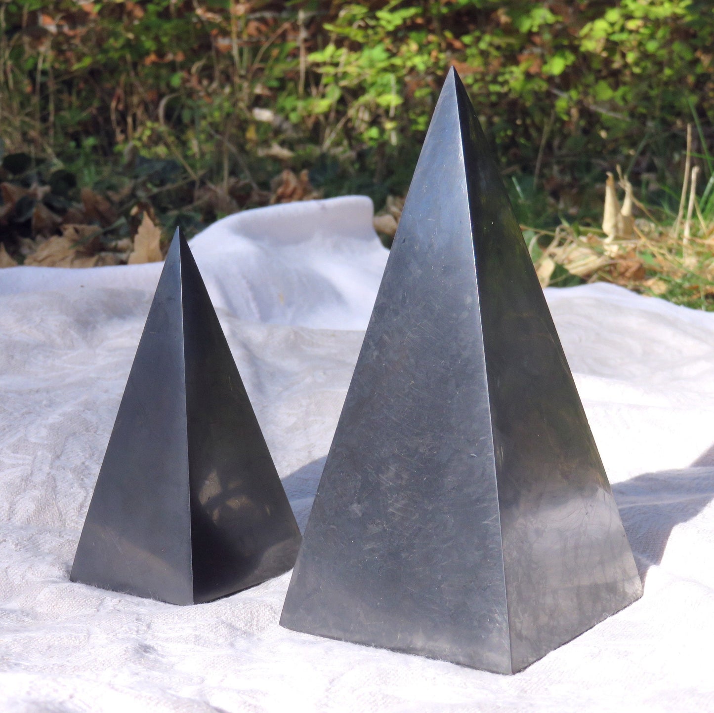 SILVER SHUNGITE Pyramids + Cubes for EMF-Protection