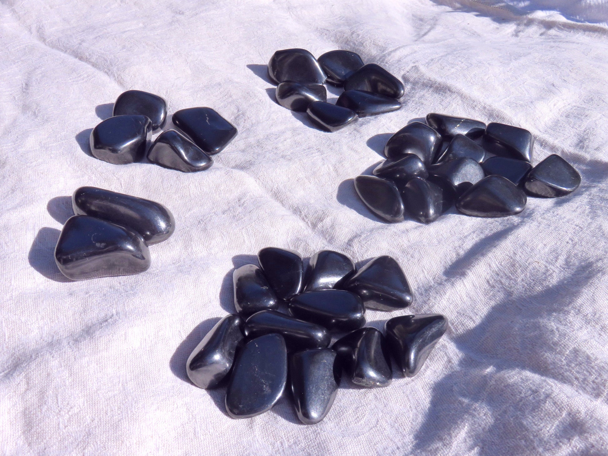 SILVER SHUNGITE tumbled pocket stones: EMF/Electrosmog/WiFi/WLan protection, neutralize Microwave radiation; filter +purify +structure Water
