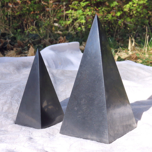 REAL SHUNGITE Pyramids + Cubes for EMF-Protection
