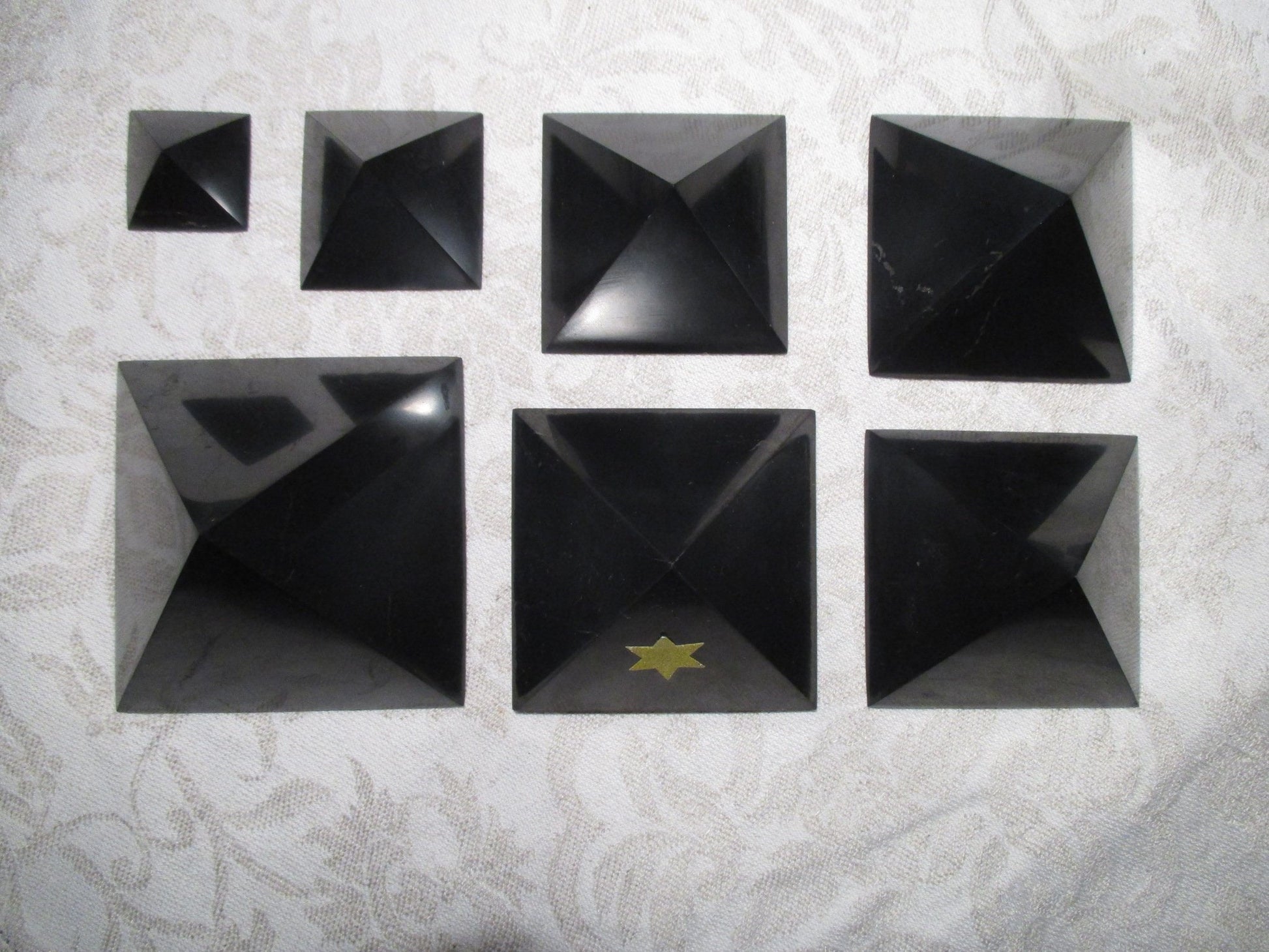 SILVER SHUNGITE Pyramids + Cubes for EMF-Protection