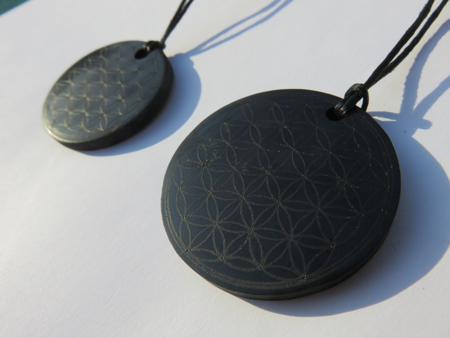 Real SHUNGITE Flower of Life, Tree of Life, YinYang, AUM pendant perfect EMF-Protection
