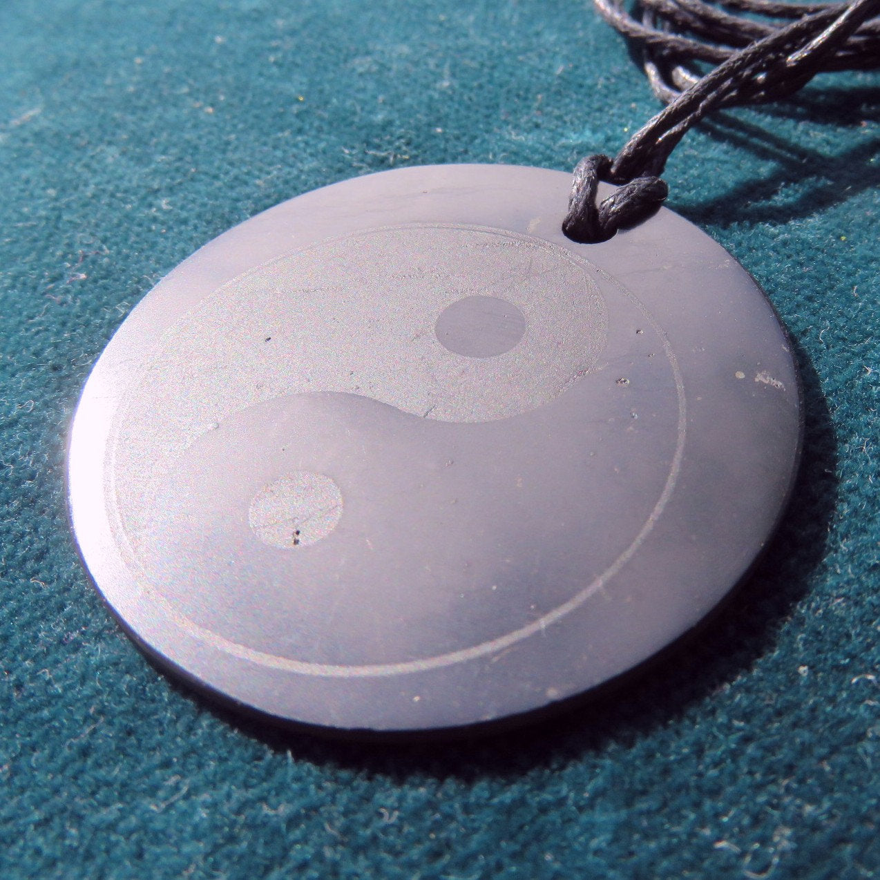 SHUNGITE EMF Pendants : Tree of Life, Flower of Life, Yin-Yang, Donut-Shield, Protection from WiFi, Smart Phones, Laptop, PC