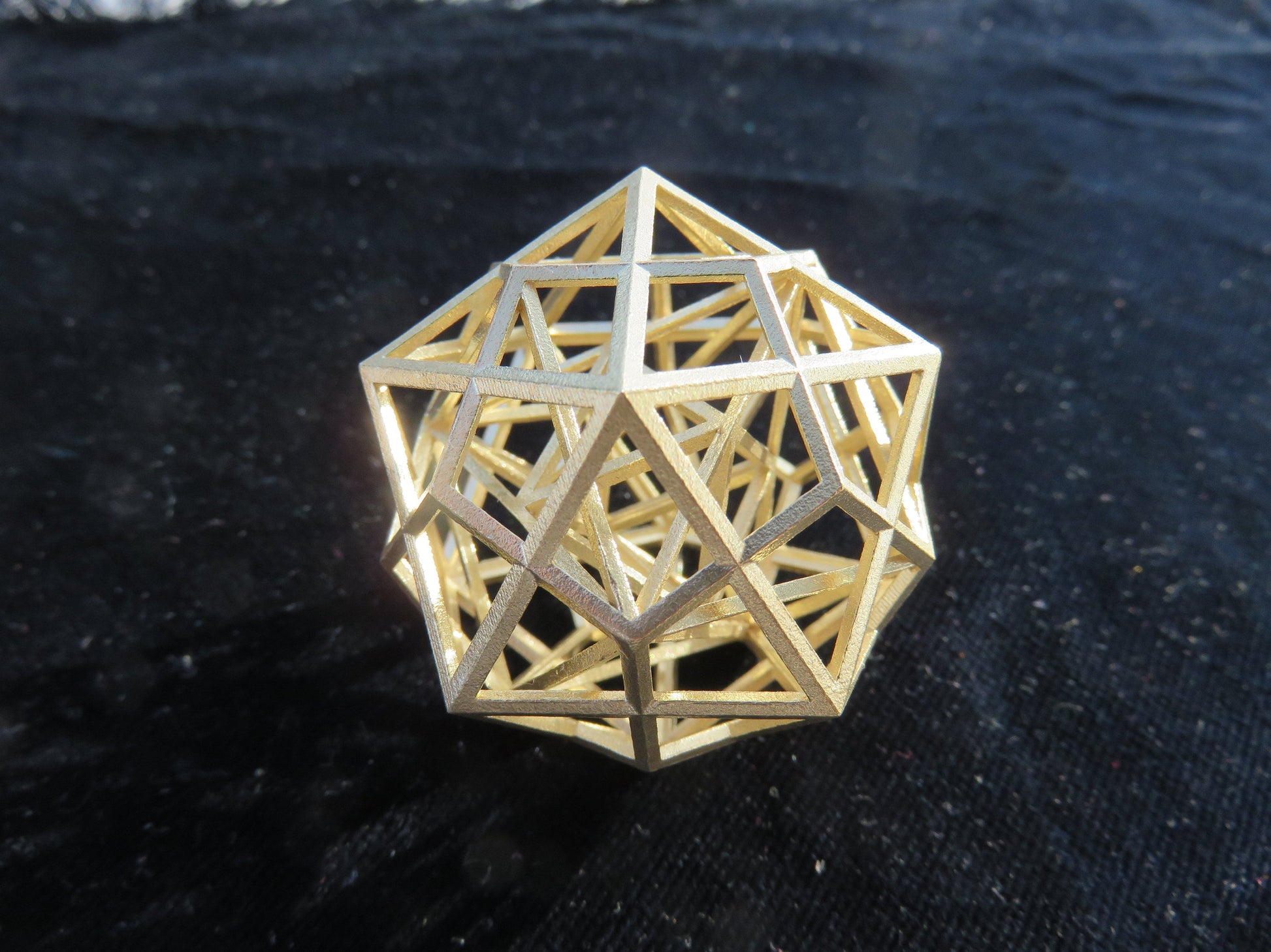 5 Platonic Solids Code : their natural emergence