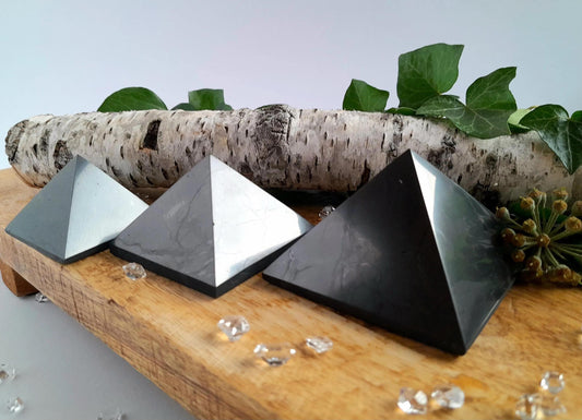 REAL SHUNGITE Pyramids ++ Best Quality ++ for EMF-Protection