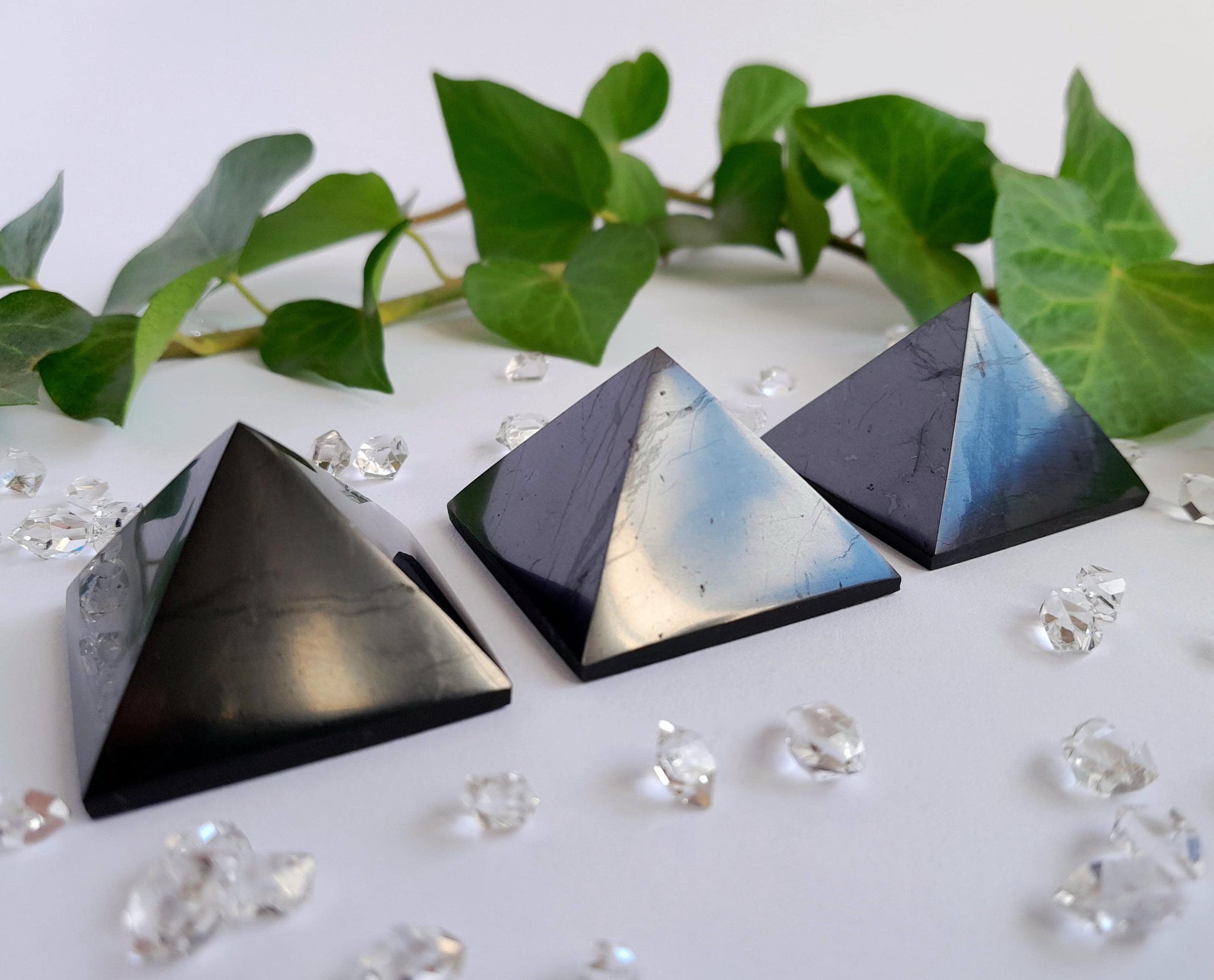 Type II SHUNGITE Pyramids + Cubes for EMF-Protection