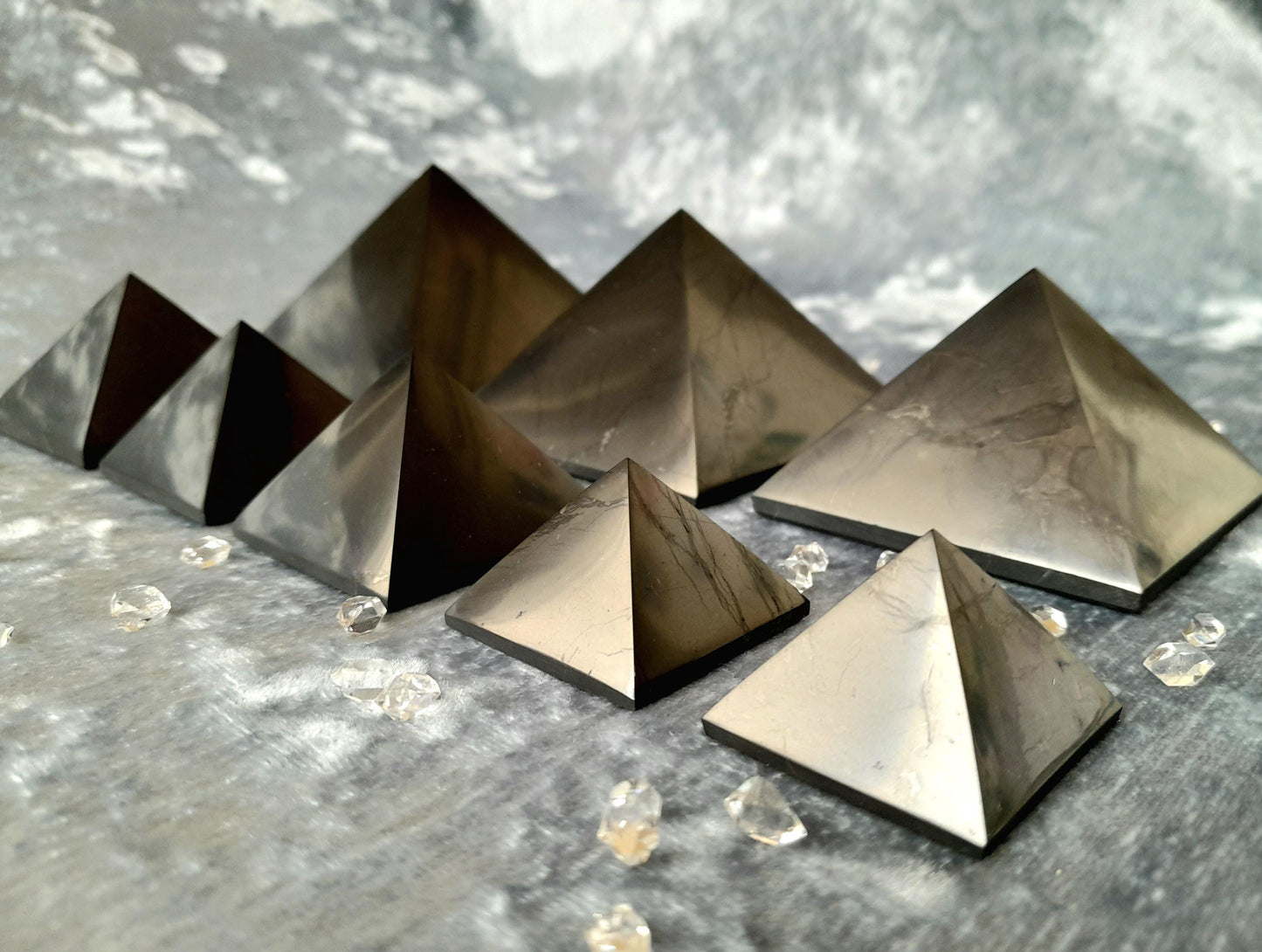 REAL SHUNGITE Pyramids ++ Best Quality ++ for EMF-Protection