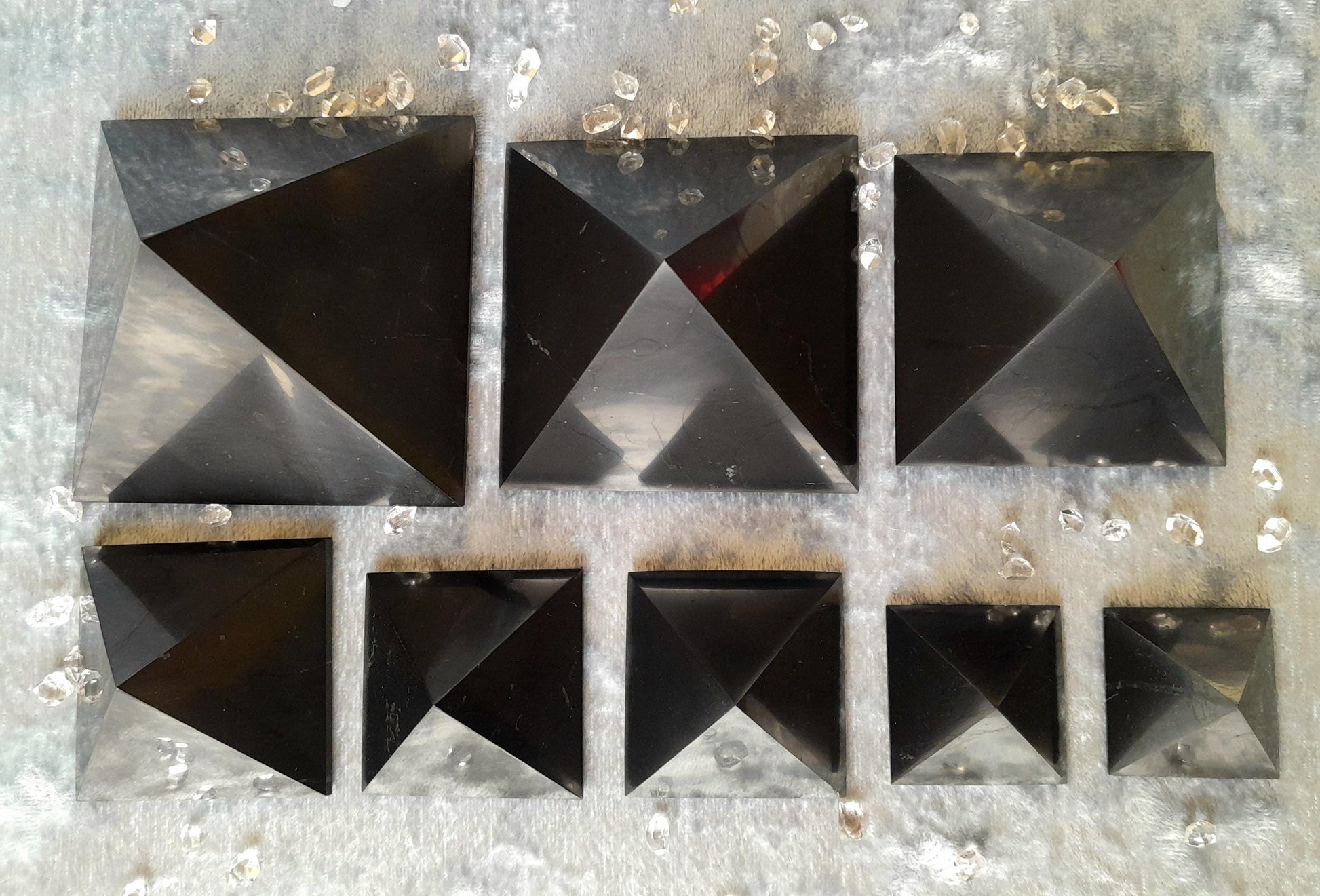 REAL SHUNGITE Pyramids ++ Best Quality ++ for EMF-Protection