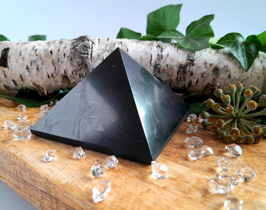 Type II SHUNGITE Pyramids + Cubes for EMF-Protection